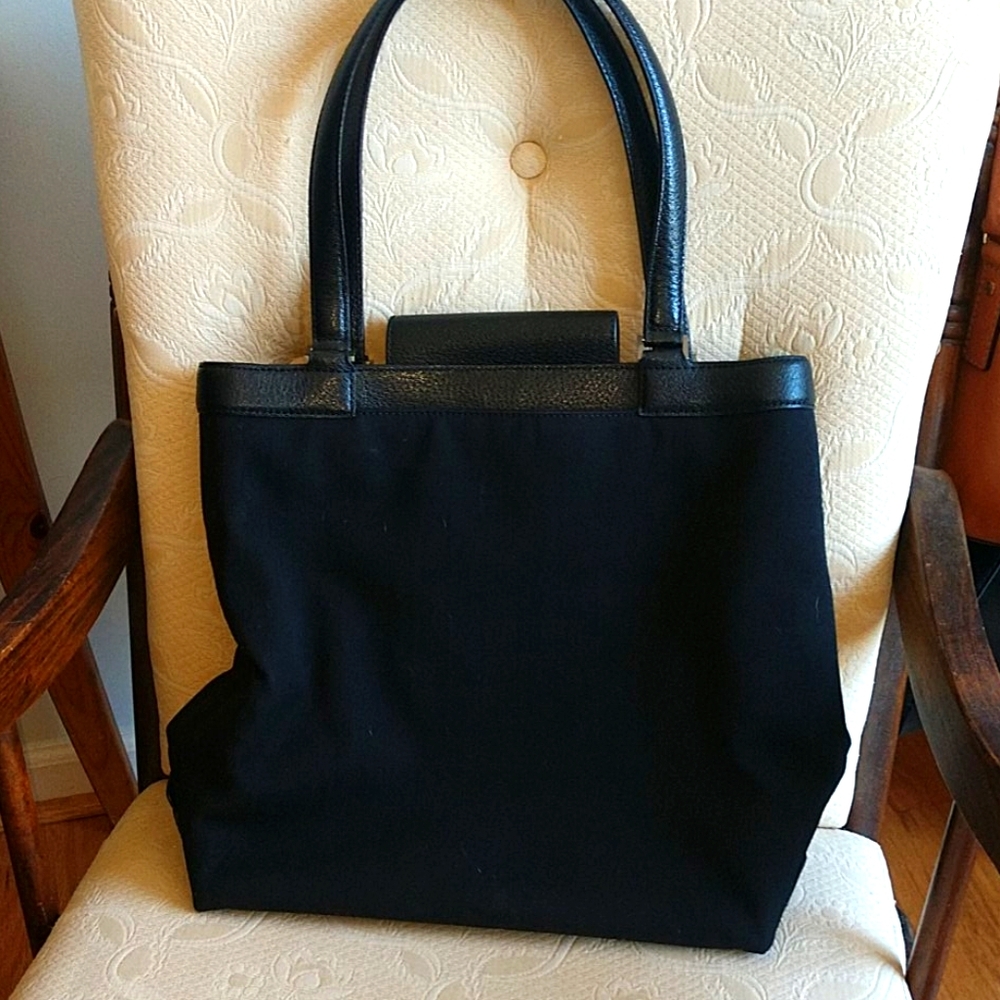 Timeless Hartmann Tote Bag